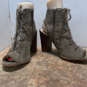 Mix no6 chunky heel booties sz 6.5